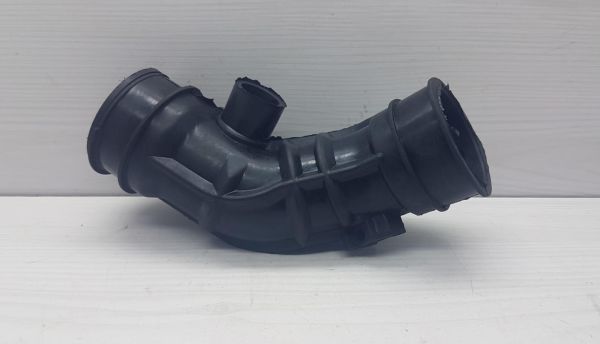 Hava Filtre Hortumu Yaris 2006-2011 D4D Dizel