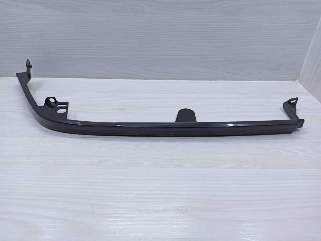 Mazda 323 Far Alt Çıtası 1990-1995 Sağ