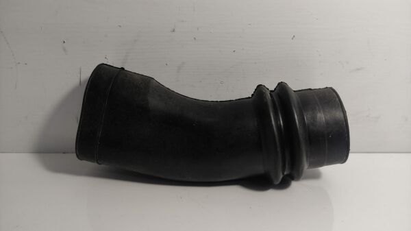 Hava Filtre Hortumu E2200/Besta