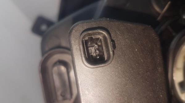 Far Era Sağ 2009- Beyaz elektrikli Motoru Üstünde