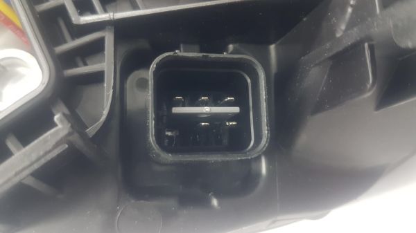 Far Era Sağ 2009- Beyaz elektrikli Motoru Üstünde