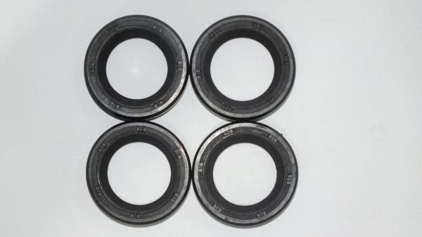 L200 CR 06- BUJİ KEÇE TAKIMI ( BÜYÜK )