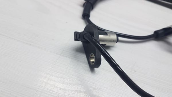 Abs Sensörü L200 2015-2017 Sol Ön