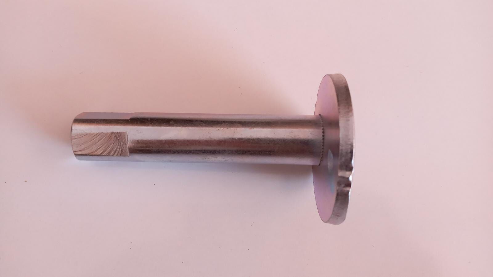 CİVATA SALINCAK HILUX LN145 98-02 (ALT)