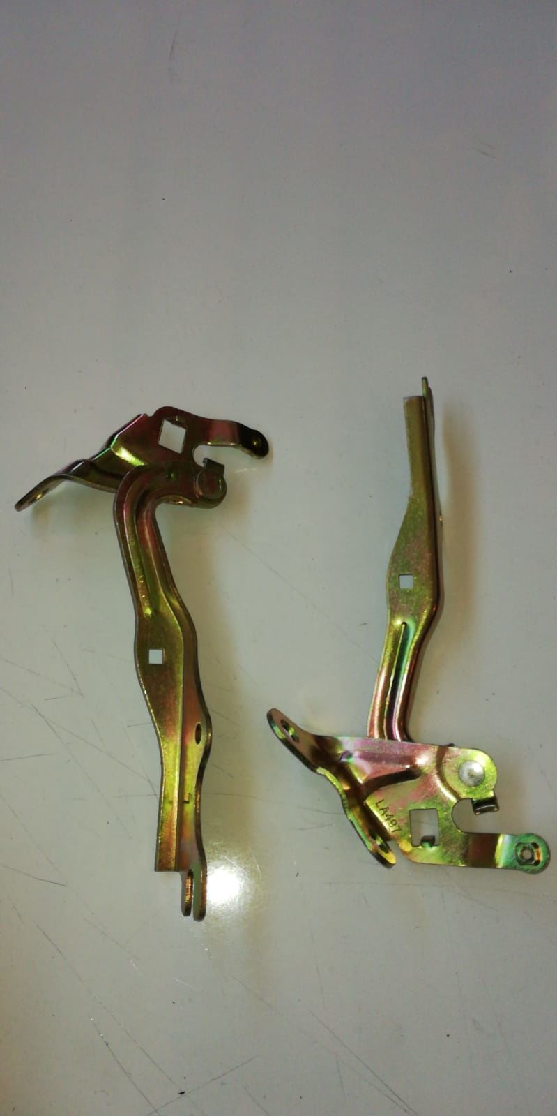 MENTEŞE KAPUT MAZDA 6 02-04 LH