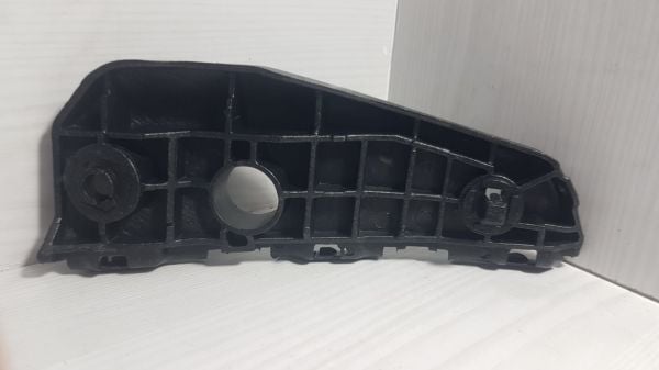 aurıs tampon braketi ön sağ 2007-2011