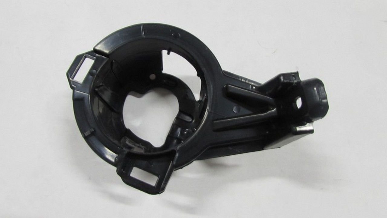 JUKE 2011- SİS LAMBA BRAKETİ (YUVASI) SAĞ