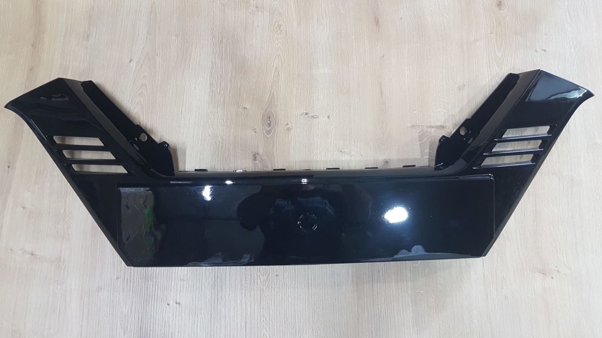 qashqai panjur alt parçası V parça 17-