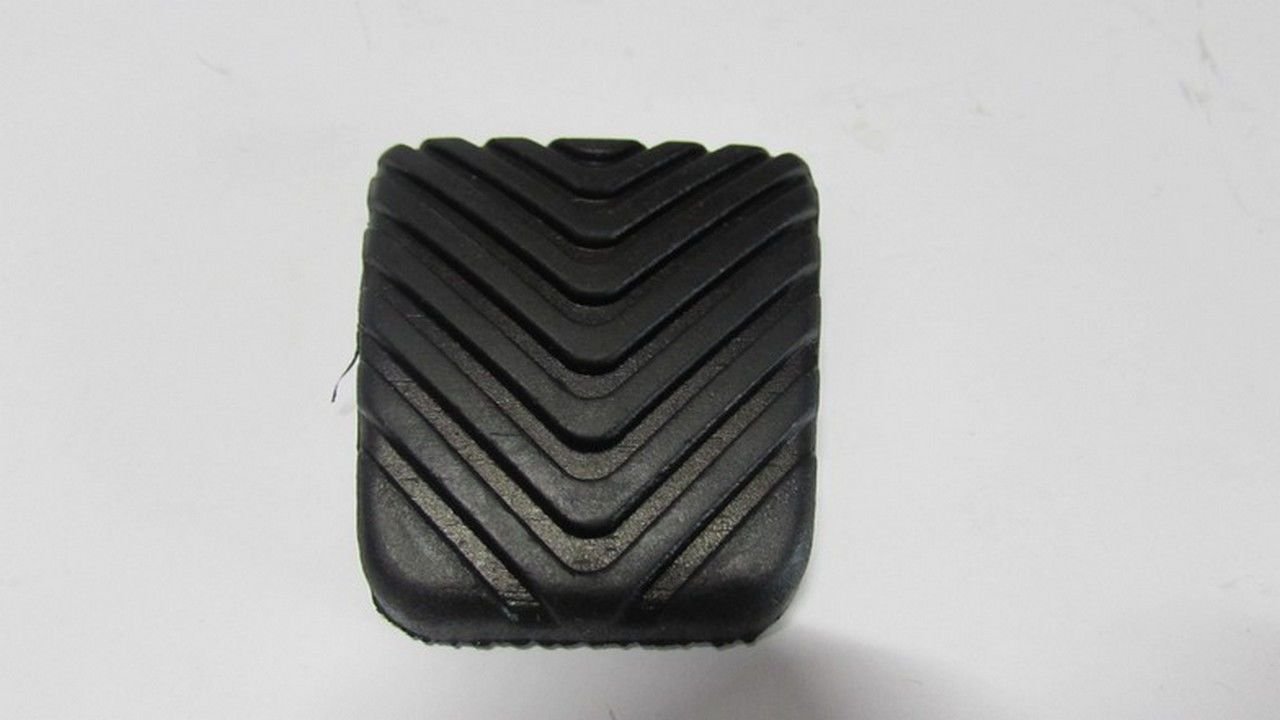 H 100 KMY 1997- DEBRİYAJ PEDAL LASTİĞİ