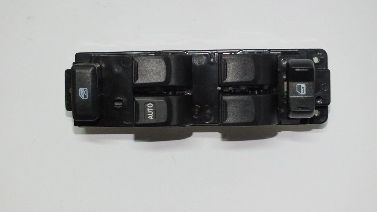 D-MAX 2002-2007 ÇİFT KABİN CAM DÜĞMESİ ÖN SOL