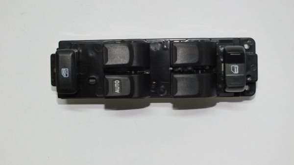 D-MAX 2002-2007 ÇİFT KABİN CAM DÜĞMESİ ÖN SOL