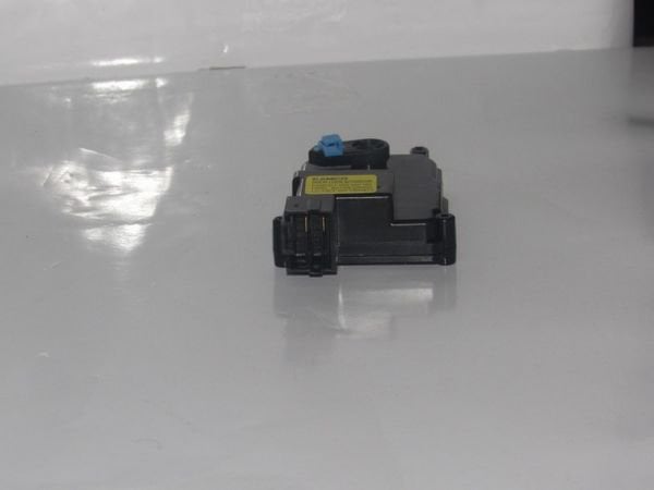 ACCENT 00- MERKEZİ KİLİT MOTORU ÖN - SAĞ