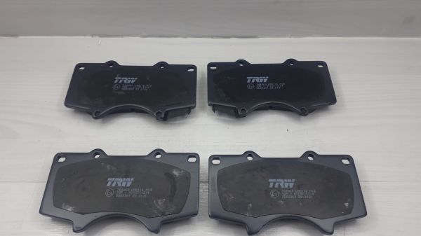 Balata Ön Hilux 15-