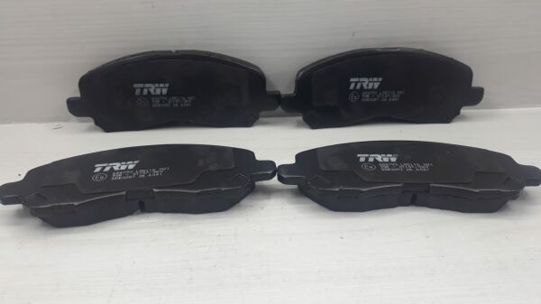 Balata Ön Lancer 03-08