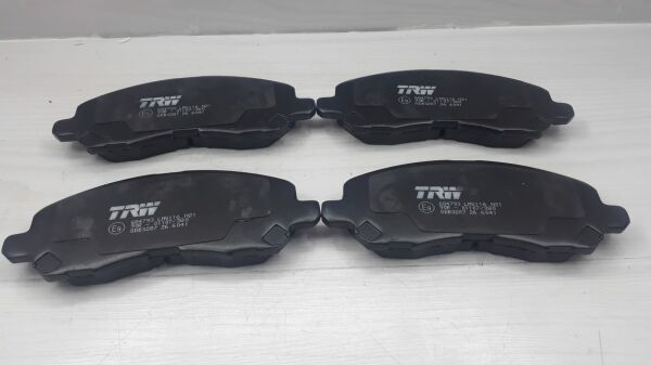 Balata Ön Lancer 03-08