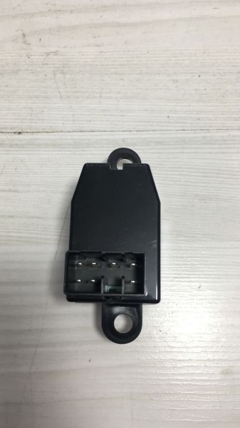 Cam dügme Elantra 96-00 Sağ Ön/Arka