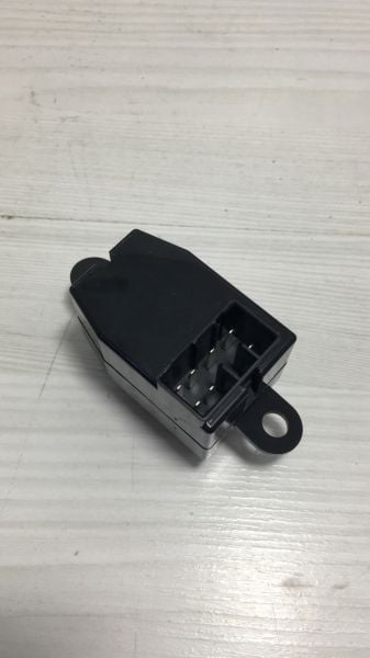 Cam dügme Elantra 96-00 Sağ Ön/Arka