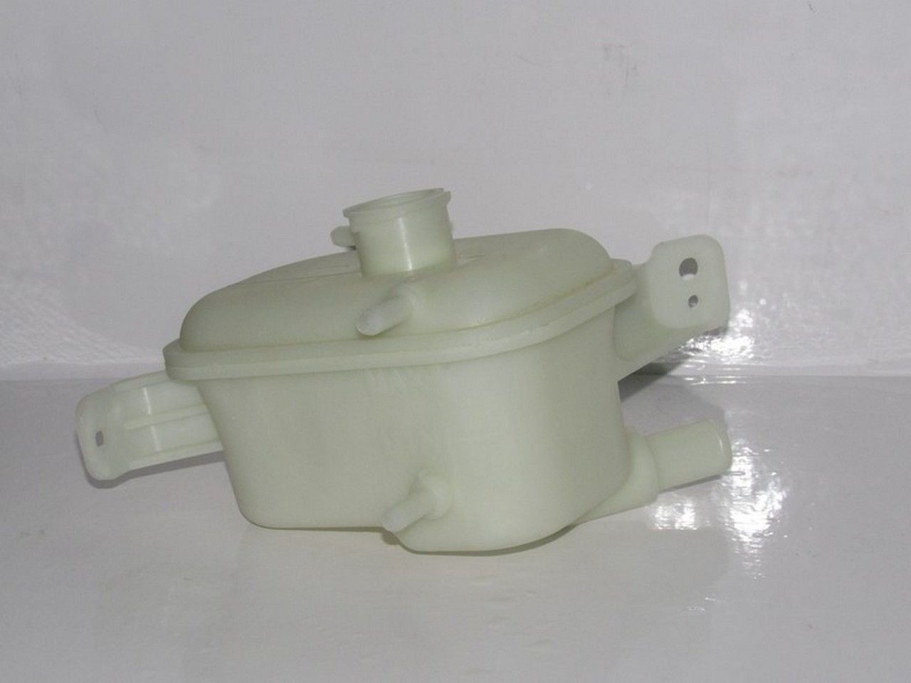 CERATO 2007- DİZEL RADYATÖR YEDEK SU DEPOSU