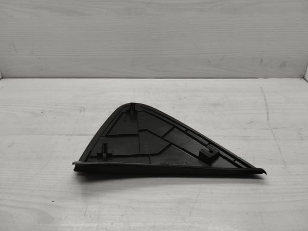 Ayna kapağı Yaris 06-11 Sağ Üçğen Parça Devami