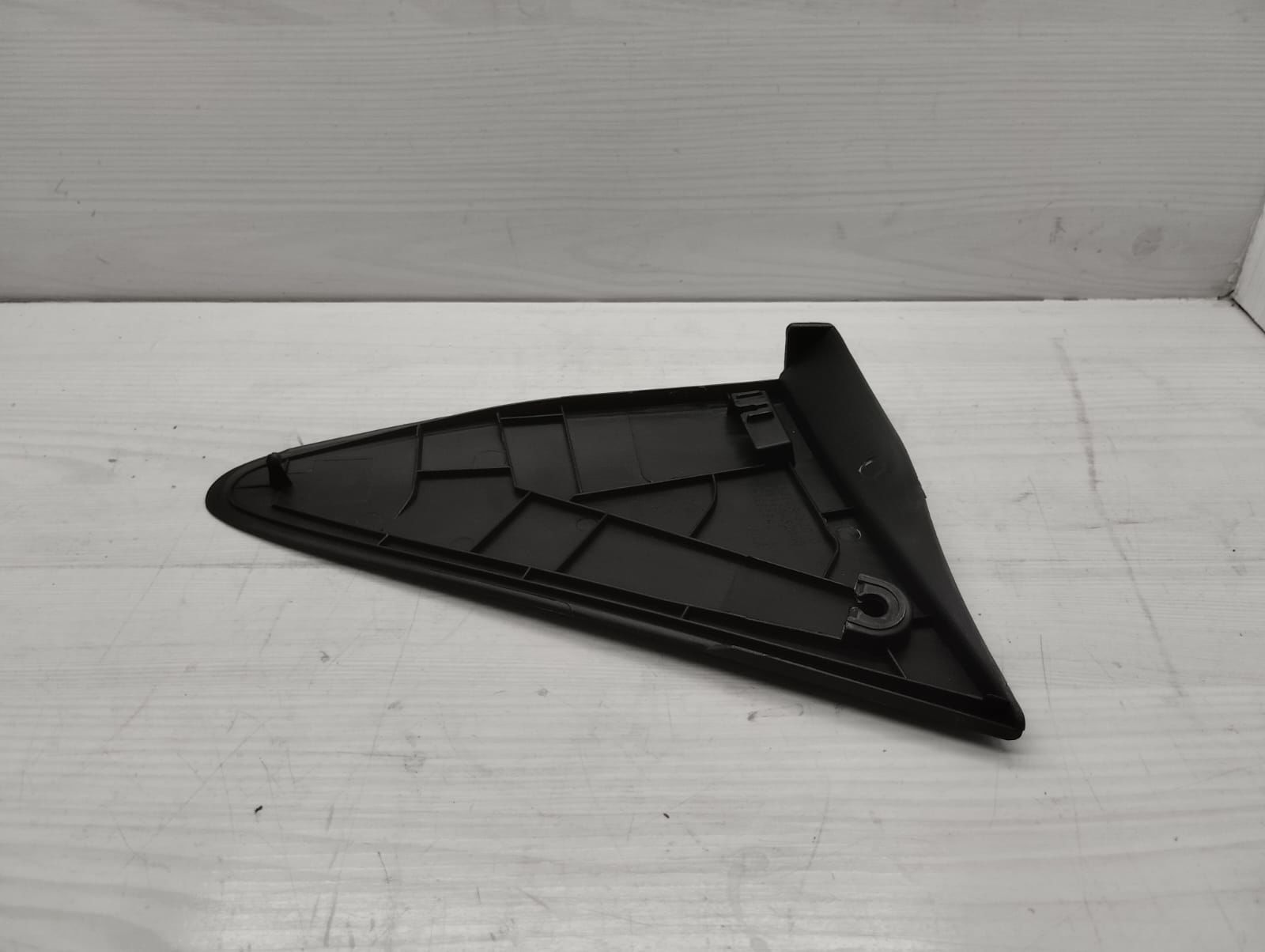 Ayna kapağı Yaris 14-17 Sol Üçğen Parça Devami