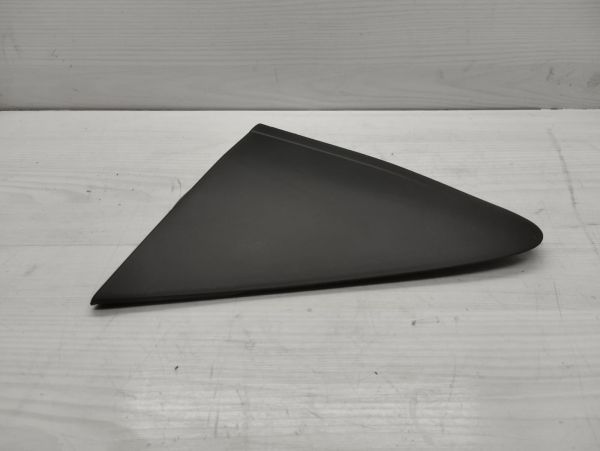 Ayna kapağı Yaris 14-17 Sol Üçğen Parça Devami