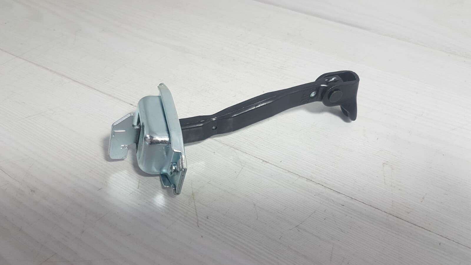 Kapi gergi Corolla 02-06 Arka R/L