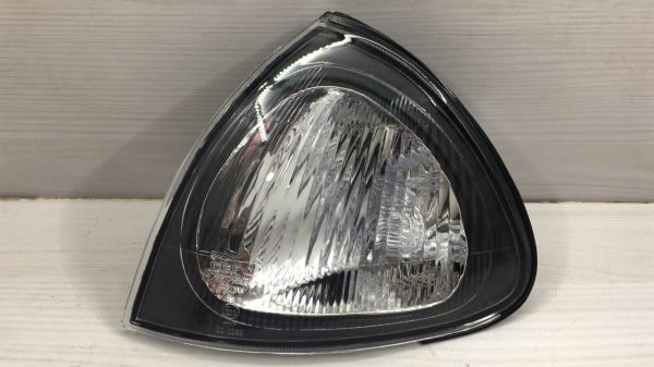 Sinyal Avensis Sol Ön 98-00