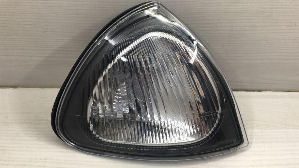 Sinyal Avensis Sağ Ön 98-00