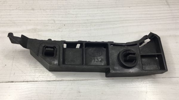 Tampon Braketi Ön Civic 04-06 Sol