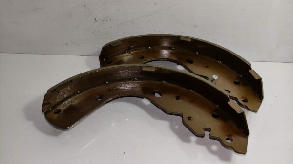 Balata Arka B2500/Navara 01/06 4X4 Bt50 4X4