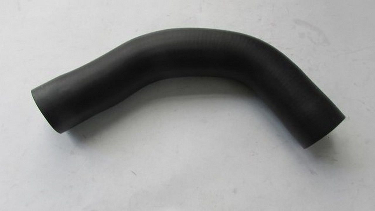 HILUX 2015 -VIGO 2.4- 2.8 RADYATÖR HORTUMU ÜST