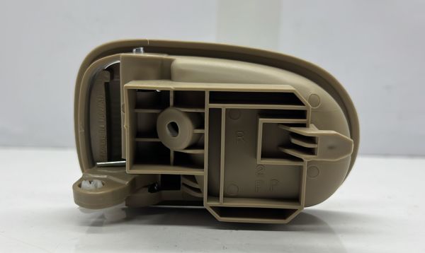 Kapi Kolu 626 iç Sağ 92-97 / 323 98-02 Bej