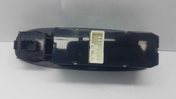 Cam dügme Accent Sol 00-02 Ön Ayna Ayar dügmesiz