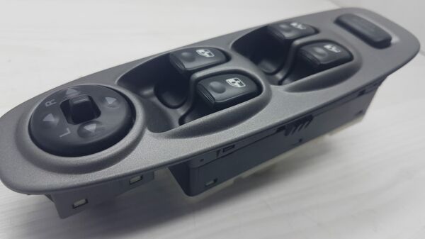 Cam açma dügme Accent Sol 03-06 Ayna dügmeli