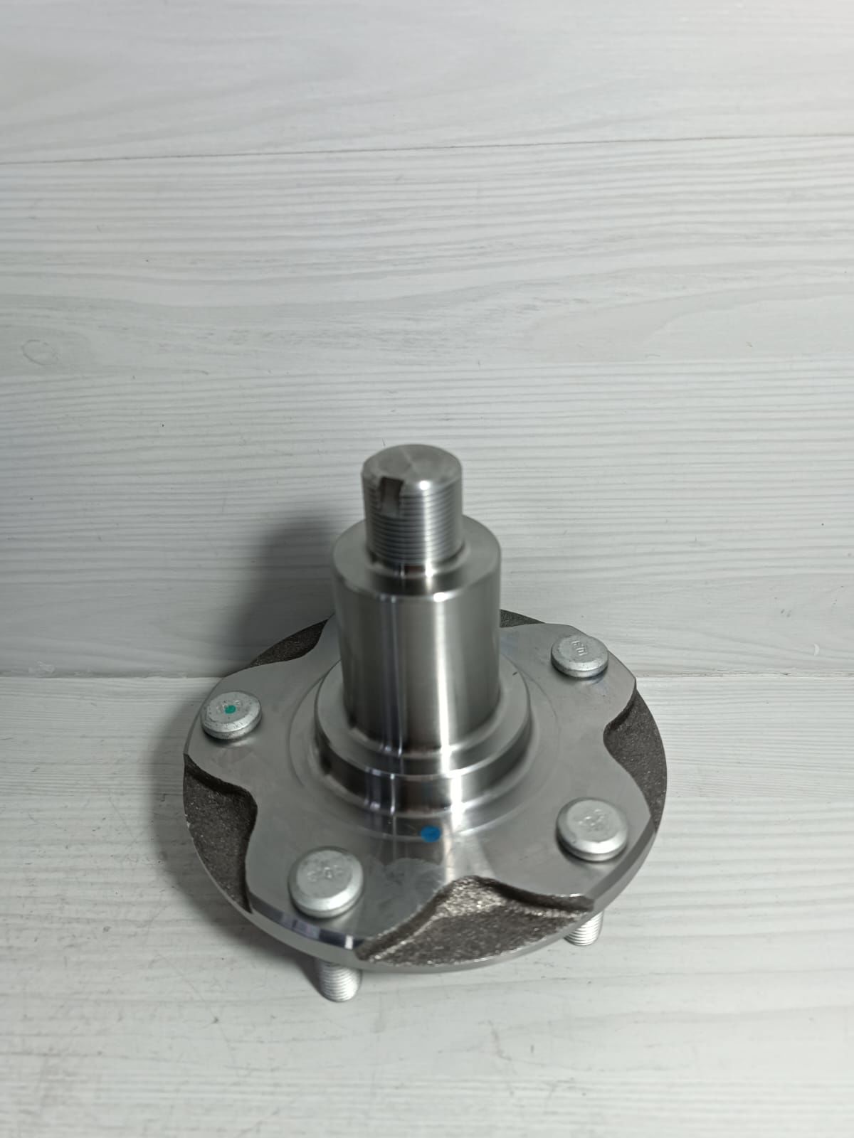 hılux ön porya rulman yatagı 06- 2wd