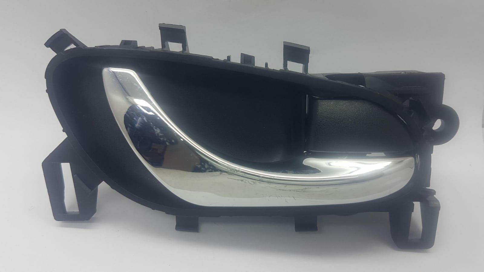 Kapi Kolu Navara Ön/Arka iç Sağ 15- /Xtrail 14-