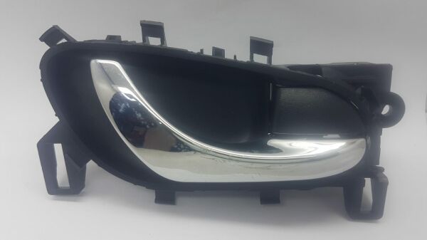 Kapi Kolu Navara Ön/Arka iç Sağ 15- /Xtrail 14-