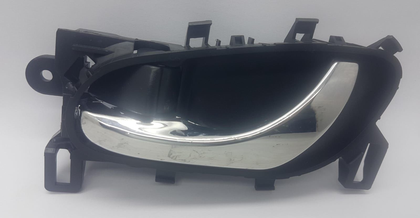 Kapi Kolu Navara Ön/Arka iç Sol 15- /Xtrail 14-