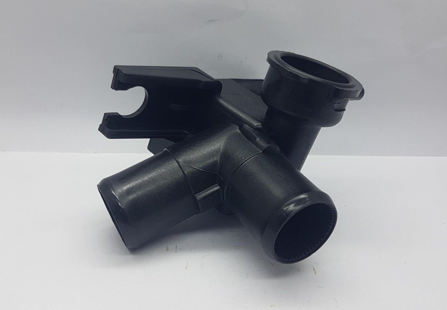 Radyatör Giris Bogazi Elantra 2016-2018 1,6 Benz