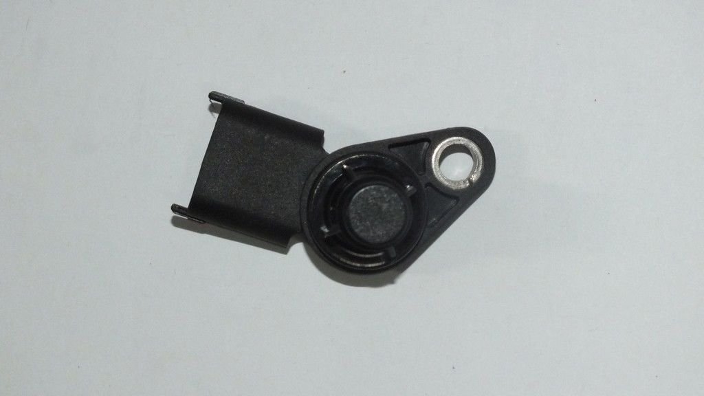 i201.4 /i30 1.6 /BLUE/CERATO 07-12/ELANTRA  11-/TUCSON 15-/SPORTAGE 11- EKSANTRİK POZİSYON SENSÖRÜ