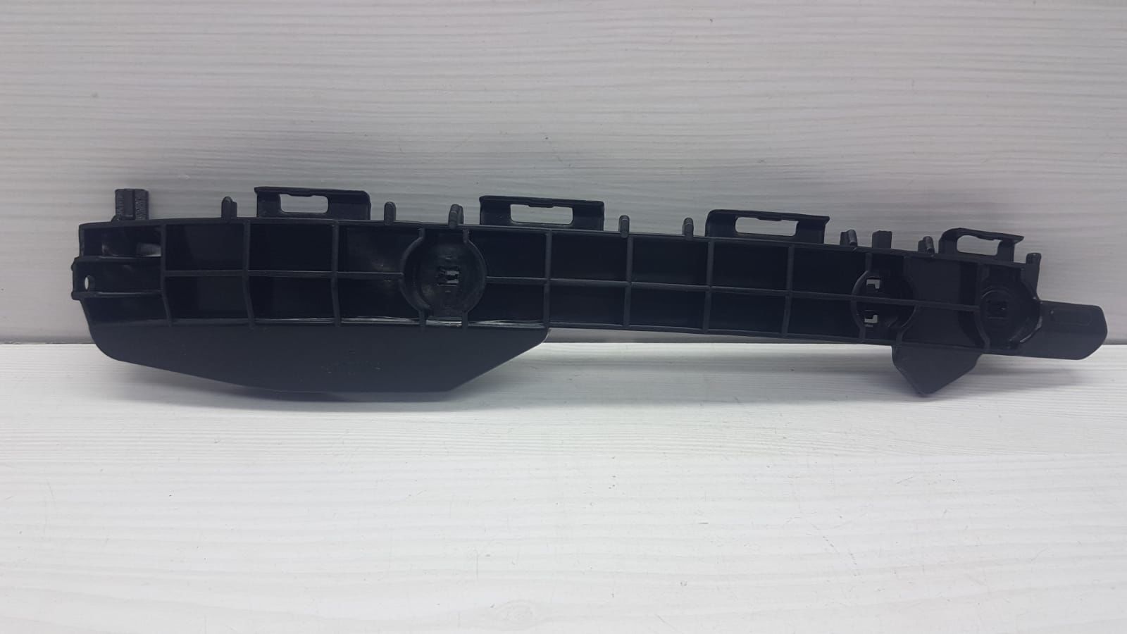 Tampon Braketi Arka Auris 2012-2017 Sol