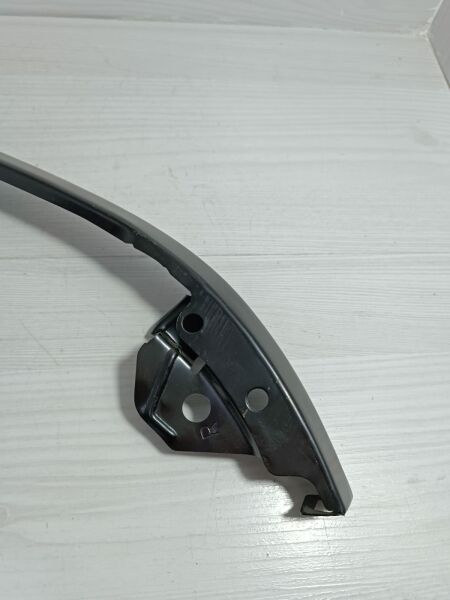 avensis 97-02 far alt saçı sag çıtası