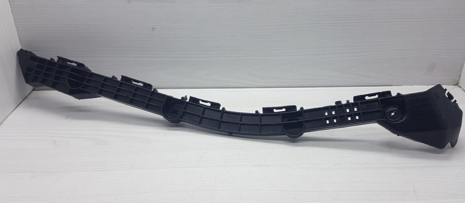 Tampon Braketi Arka Corolla 2013- Sol