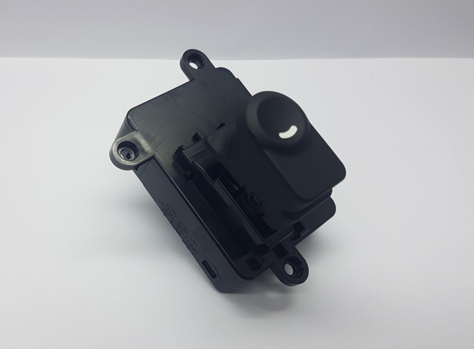 Cam Dügme i30 Sağ 2007-2011 Ön