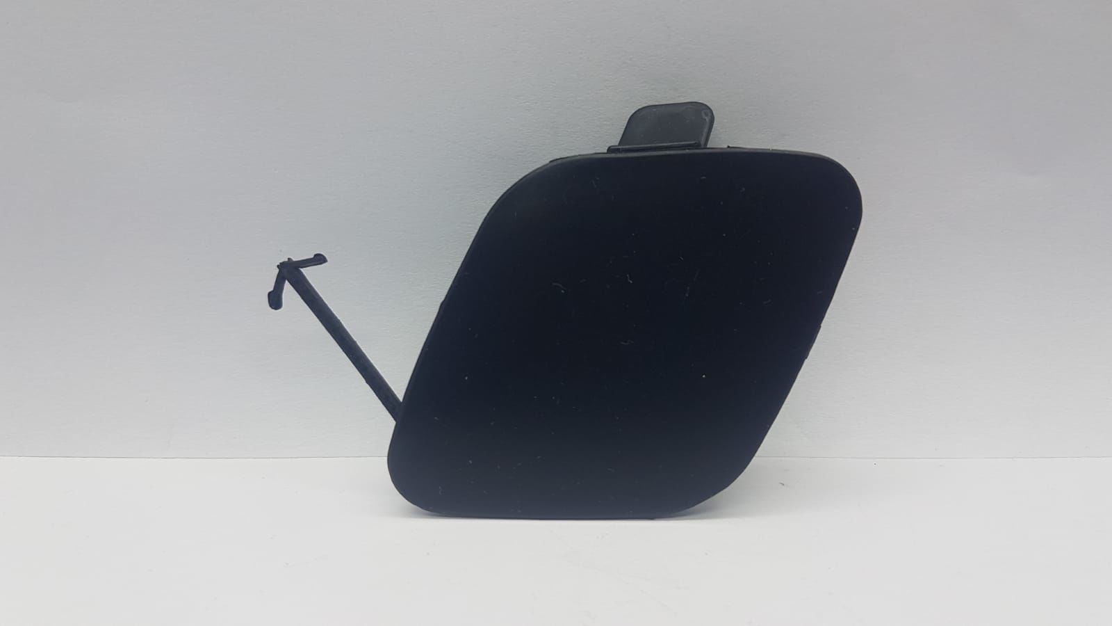 Çeki Demir Kapağı Ön Avensis 2008-2011 Sol