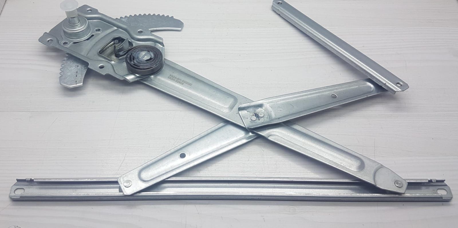 Cam Kriko Corolla Ae92 1988-1991 Sağ Ön Manuel