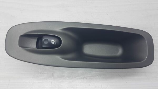 Cam dügme Accent Sağ 00-02 Ön