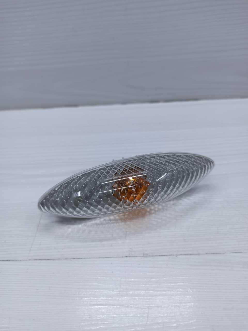 çamurluk Sinyali Yaris 99-05 Sağ