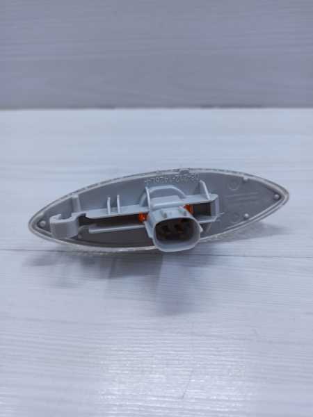 Çamurluk Sinyali Yaris 99-05 Sol