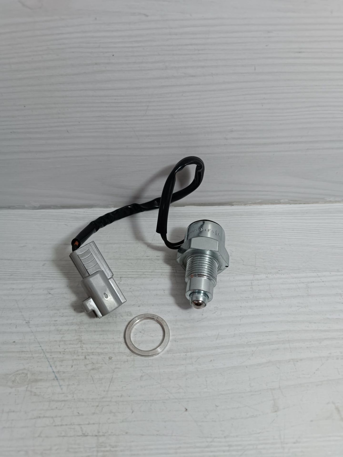 avensis geri vites müşürü 97-06